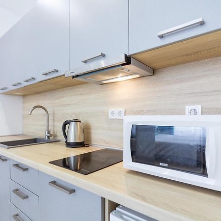 Nyvky Like Home - Studio - Apt 21 Киев Екстериор снимка