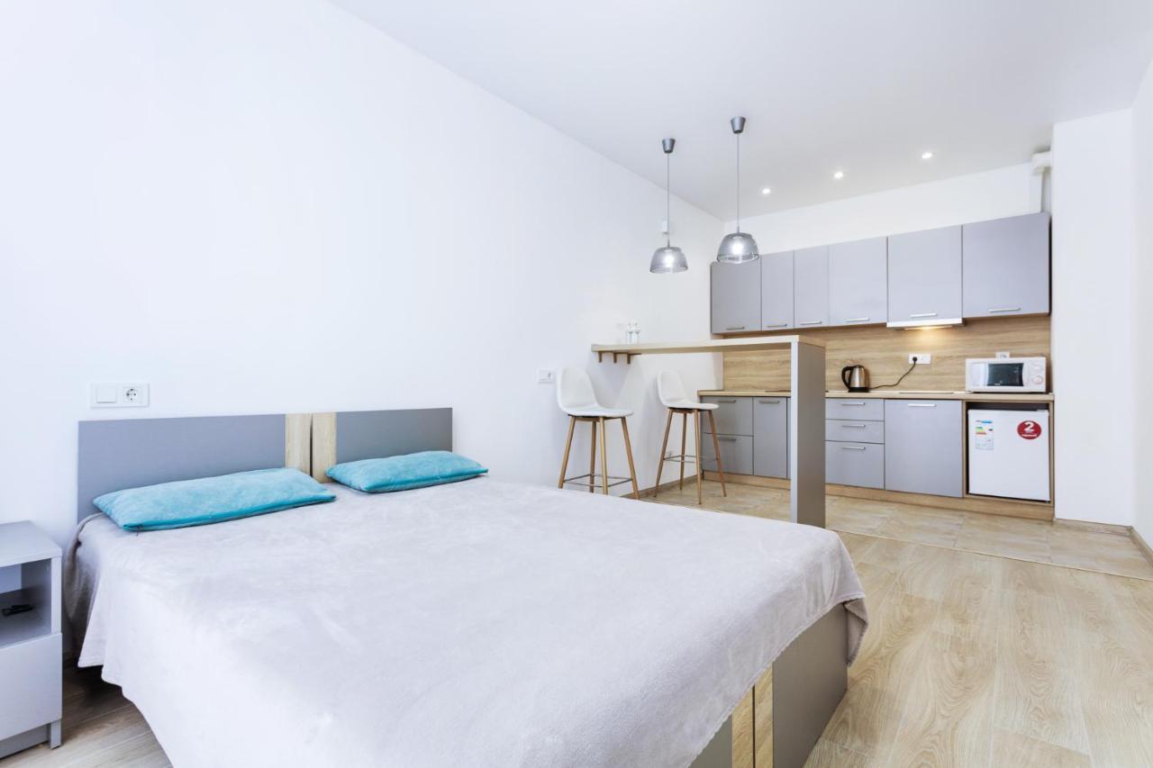 Nyvky Like Home - Studio - Apt 21 Киев Екстериор снимка